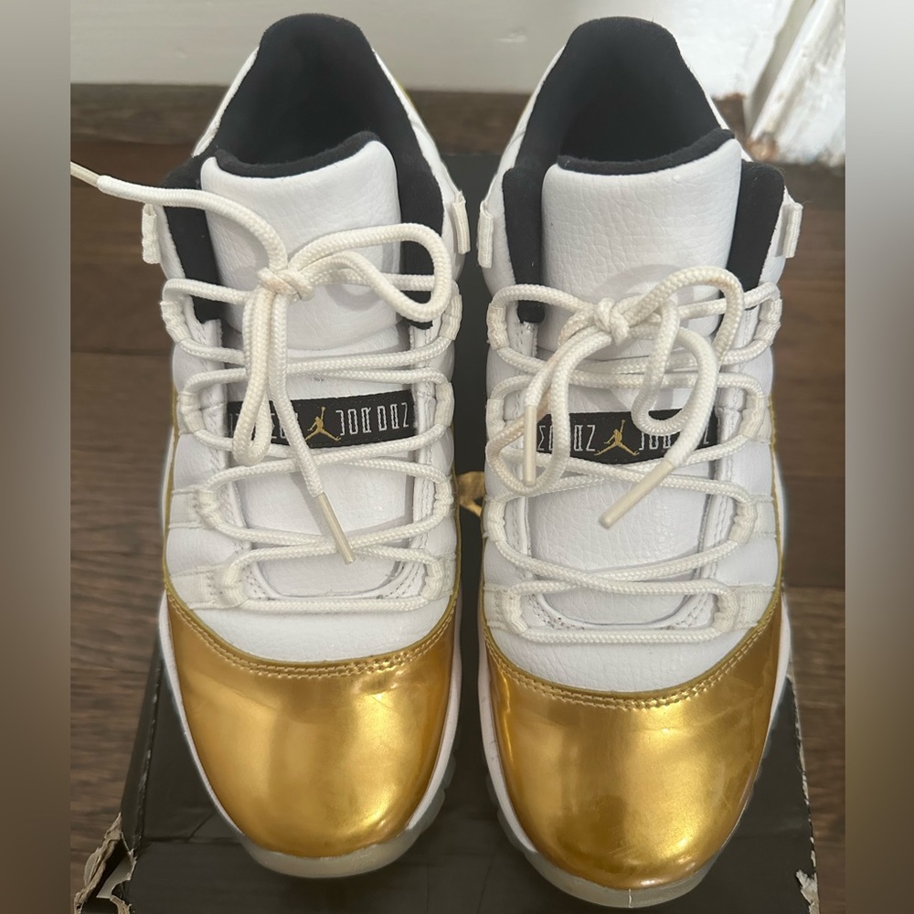 Grade School Air Jordan Retro low 11
